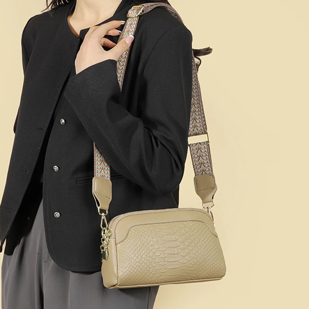 Ilaria® | Elegant Charm Mini Crossbody Bag with Crocodile Pattern