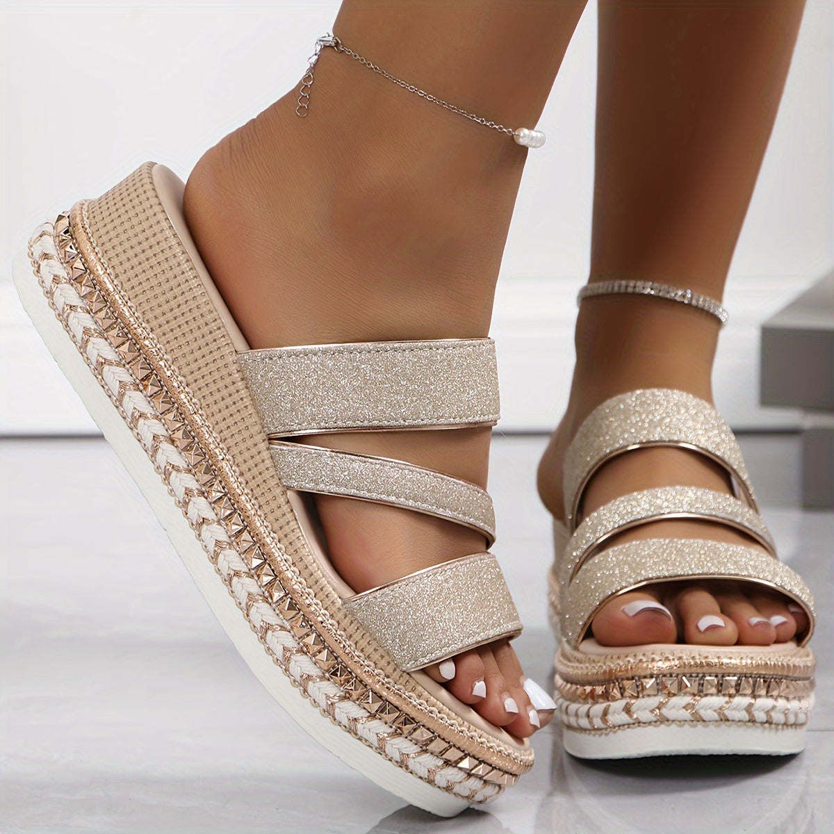 LINDY - Comfortable Sandals